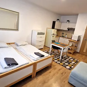 apartment-in-the-centre-of-the-prague.praguehotelsweb.com/